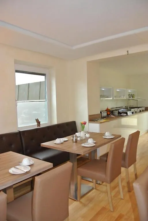 Nuernberger Trichter Family-Business Hotel Garni