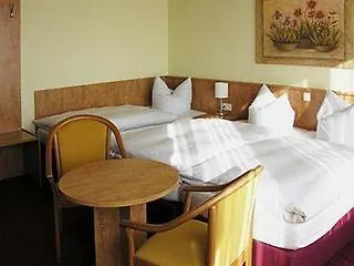 Nuernberger Trichter Family-Business Hotel Garni
