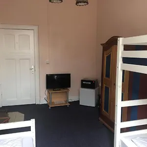 https://hotel-pension-rheingold.find-berlin-hotels.com