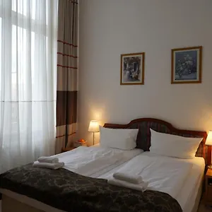 https://city-pension-berlin.find-berlin-hotels.com